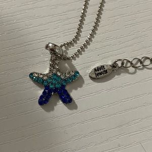 NEW! Never worn adult jewels starfish necklace.